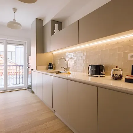 Ando Living - Abrantes 10 House 4* Lisboa