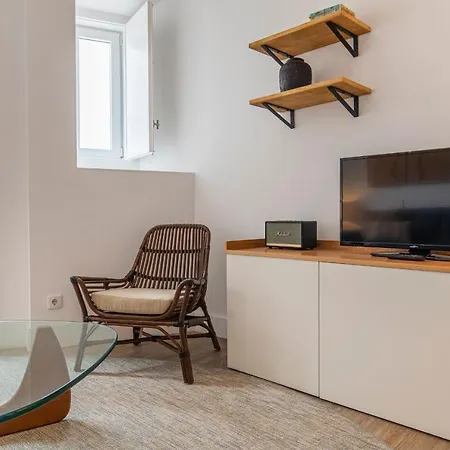 Apartment Ando Living - Abrantes 10 House *