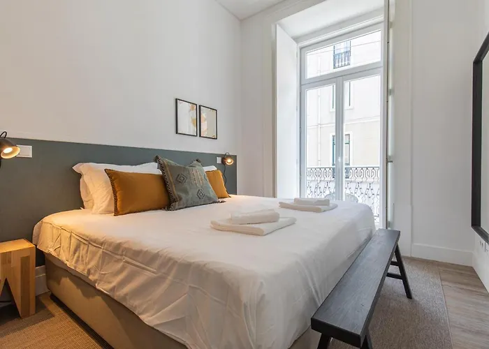Ando Living - Abrantes 10 House 4*