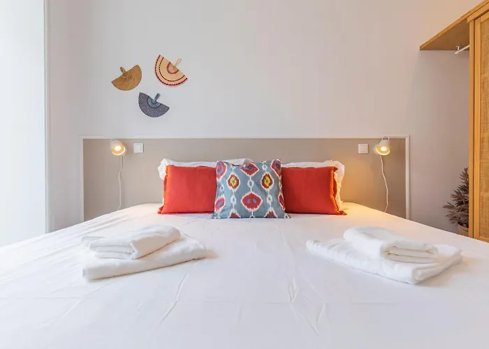 Ando Living - Abrantes 10 House