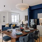 Apartahotel Ando Living - Abrantes 10 House