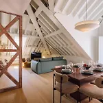 Ando Living - Abrantes 10 House 4*