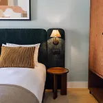 Ando Living - Abrantes 10 House Apartahotel