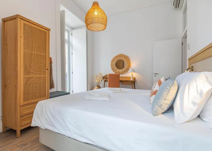 Ando Living - Abrantes 10 House