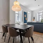 Ando Living - Abrantes 10 House