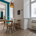 Ξενοδοχείο με διαμερίσματα Ando Living - Abrantes 10 House