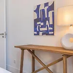 Ξενοδοχείο με διαμερίσματα Ando Living - Abrantes 10 House 4*