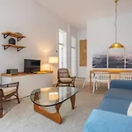 Ando Living - Abrantes 10 House