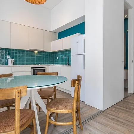 Ando Living - Abrantes 10 House 아파트