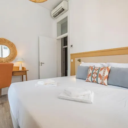 Ando Living - Abrantes 10 House 아파트 *