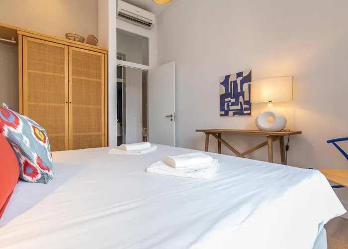 Ando Living - Abrantes 10 House 4*