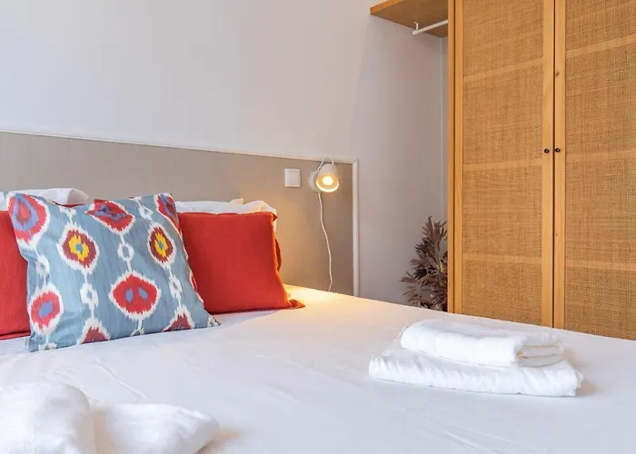 Ando Living - Abrantes 10 House 4*